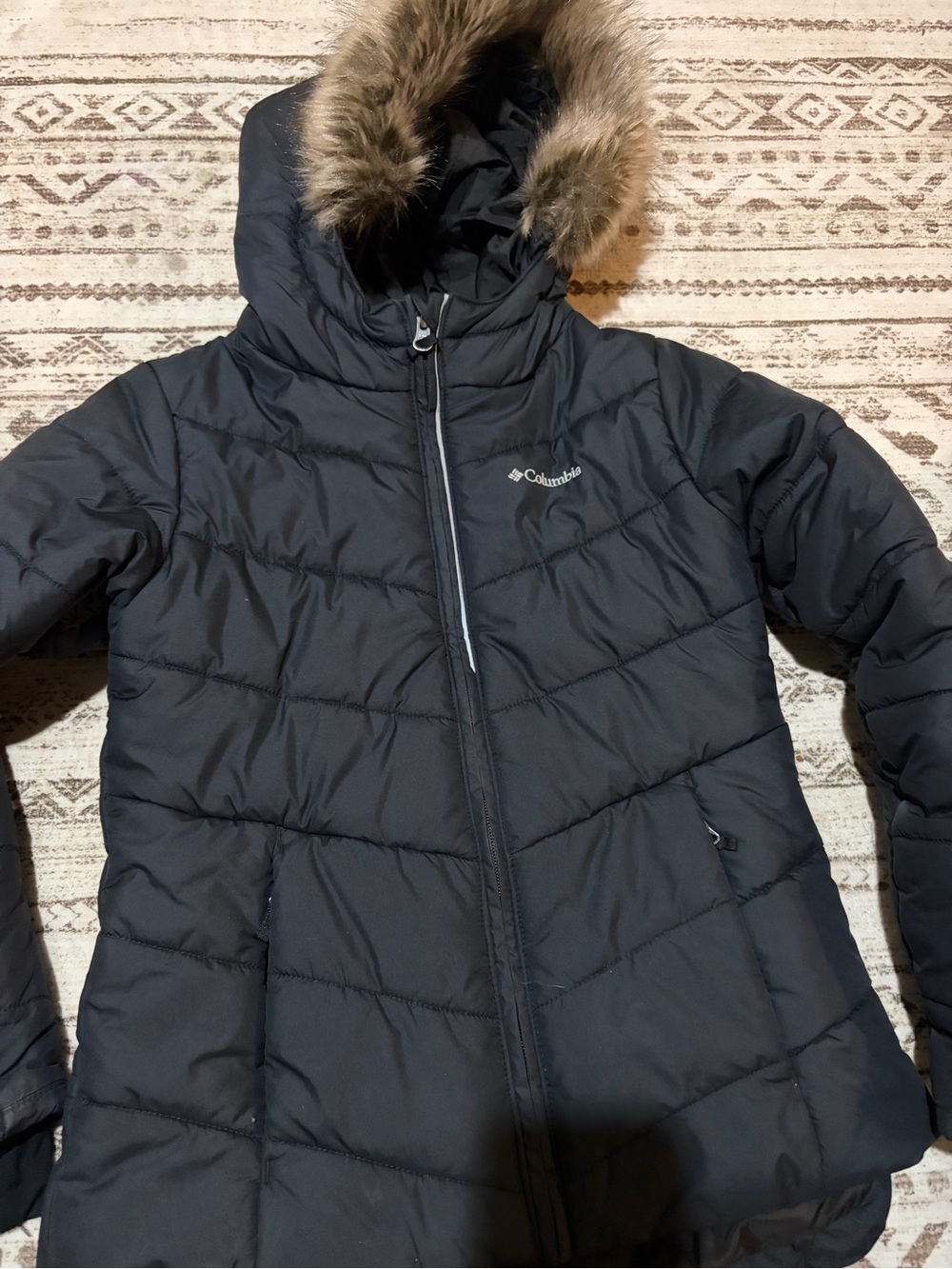 Columbia Black Girls' Puffer Jacket with Faux Fur Trim Hood